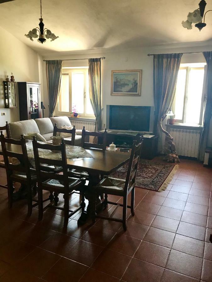 B&B Torre Del Lago Trasimeno Пассиньяно-суль-Тразимено Экстерьер фото