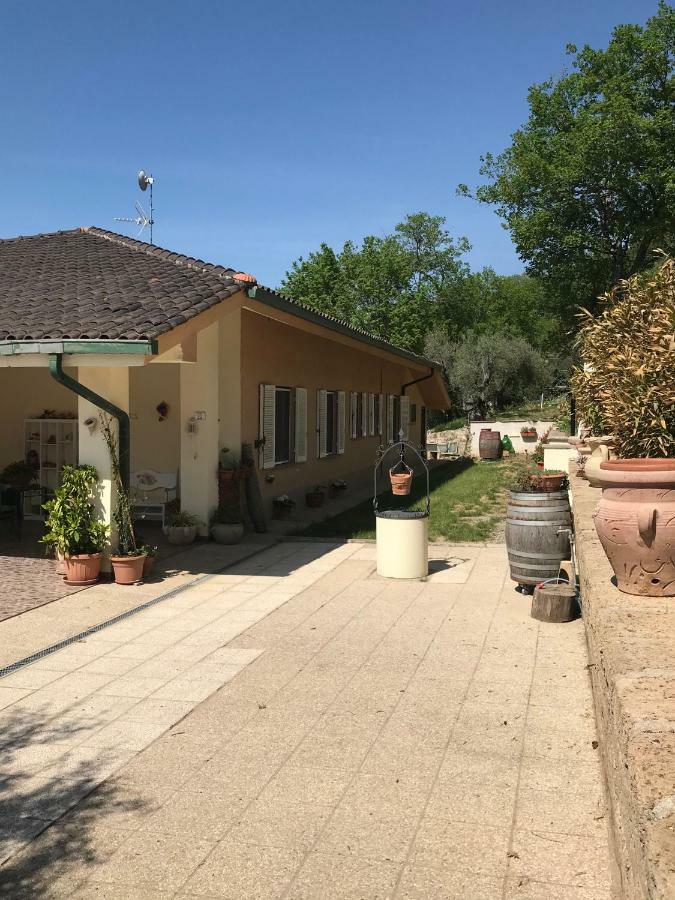 B&B Torre Del Lago Trasimeno Пассиньяно-суль-Тразимено Экстерьер фото