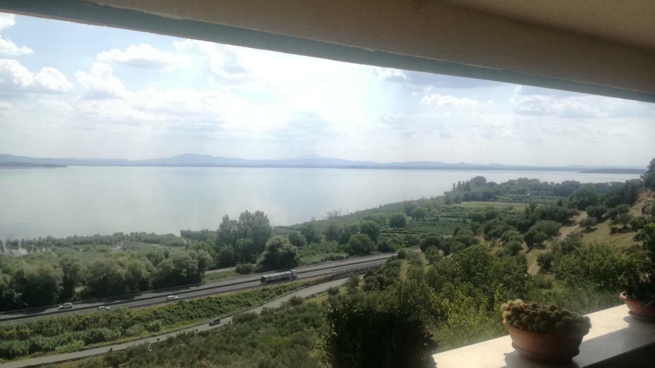 B&B Torre Del Lago Trasimeno Пассиньяно-суль-Тразимено Экстерьер фото