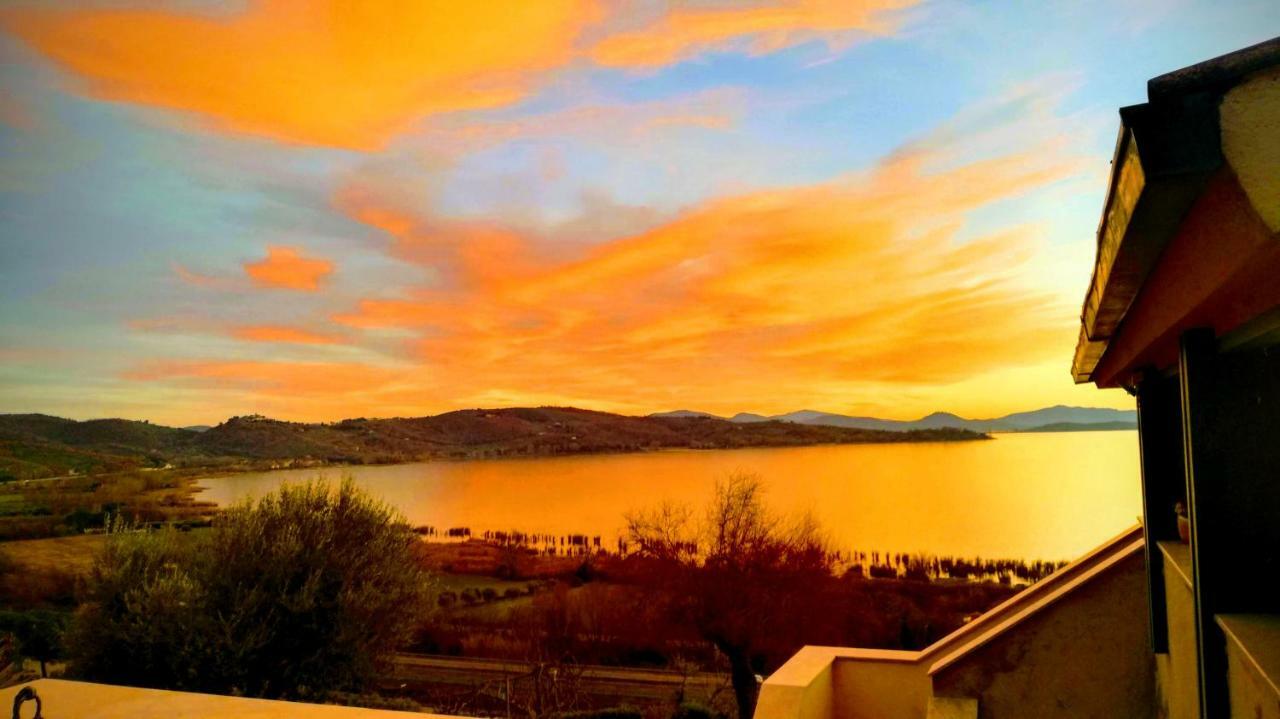 B&B Torre Del Lago Trasimeno Пассиньяно-суль-Тразимено Экстерьер фото