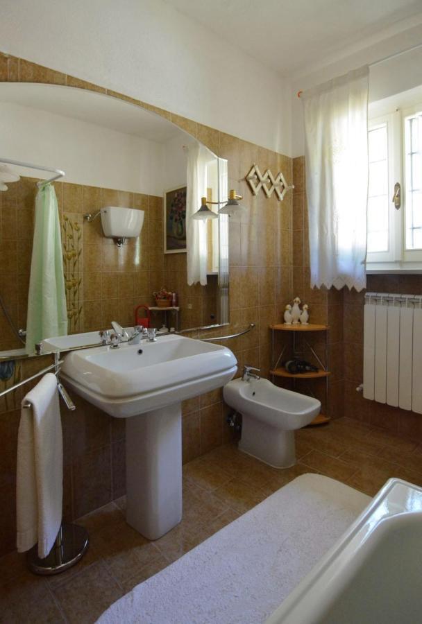 B&B Torre Del Lago Trasimeno Пассиньяно-суль-Тразимено Экстерьер фото